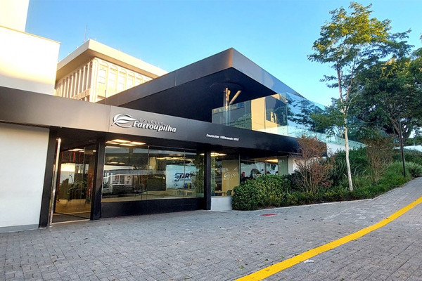 Colégio Farroupilha traz a Porto Alegre nomes de referência   da Universidade de Cambridge no ensino de línguas